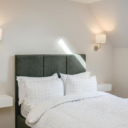 Rowan Tree Apartment - A Modern, Quiet Hideaway With Sweeping Views Across אובאן מראה חיצוני תמונה