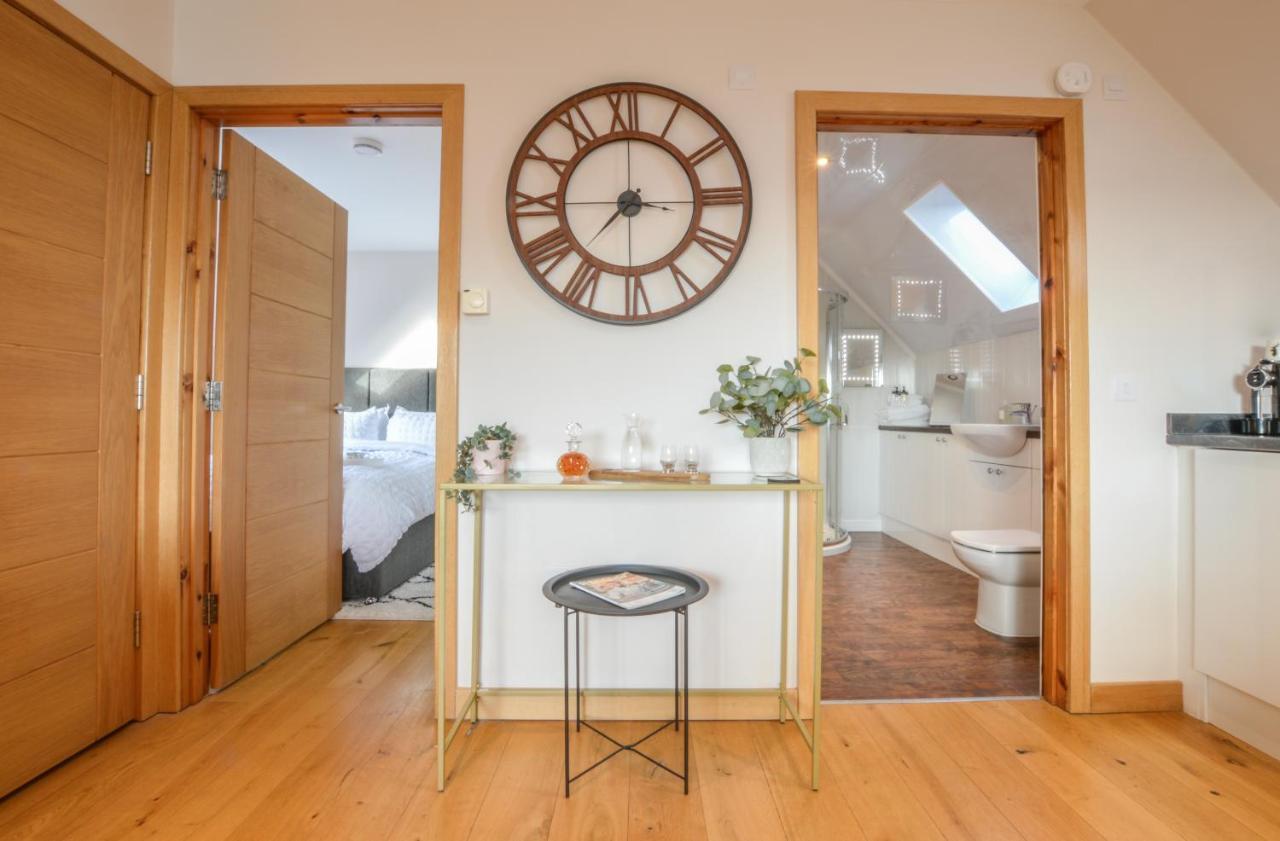 Rowan Tree Apartment - A Modern, Quiet Hideaway With Sweeping Views Across אובאן מראה חיצוני תמונה