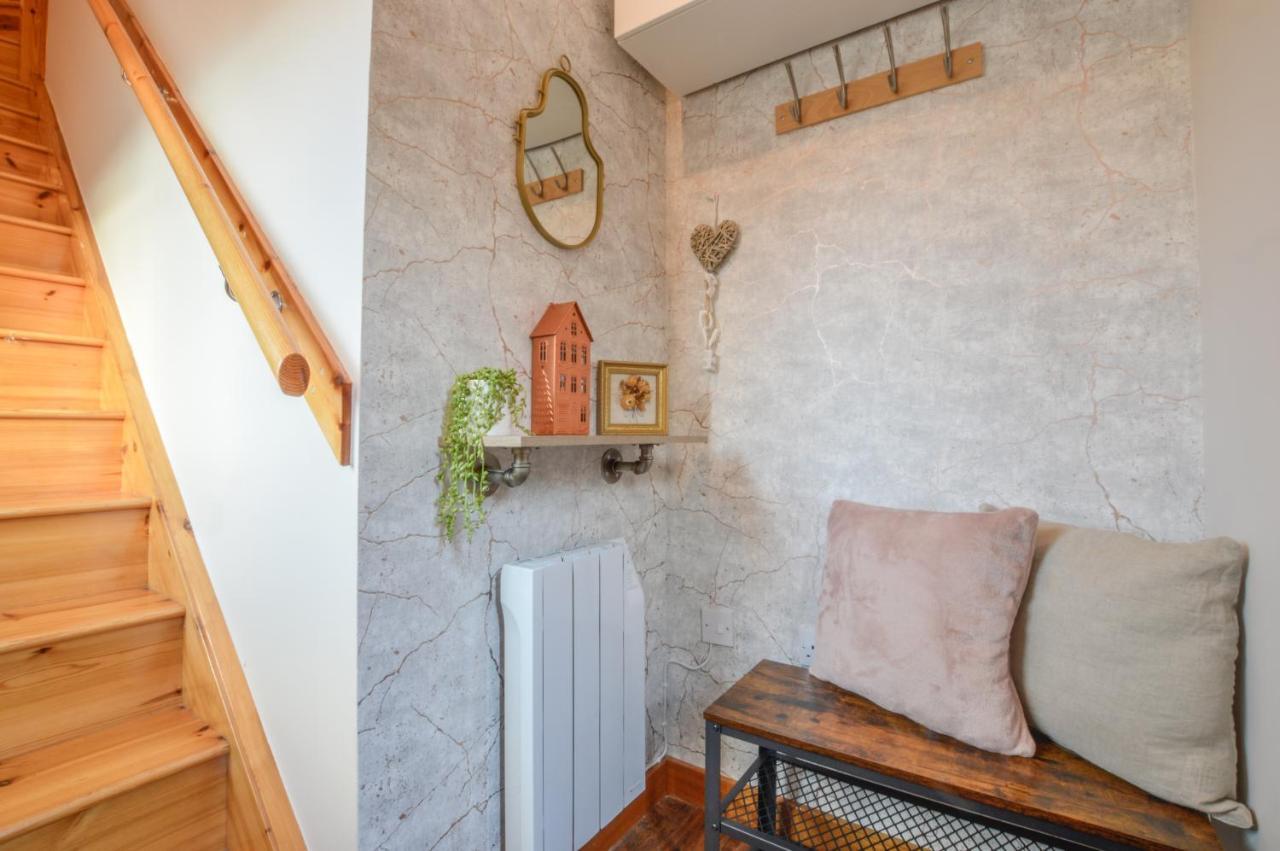 Rowan Tree Apartment - A Modern, Quiet Hideaway With Sweeping Views Across אובאן מראה חיצוני תמונה